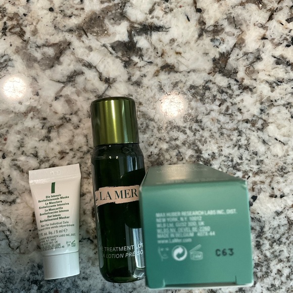 LA MER FIVE PIECE BUNDLE- New, unopened, unused - Picture 3 of 5